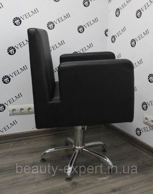 Квадратное парикмахерское кресло на гидравлике Polina VM816